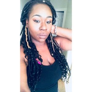 Meet your Posher, Marissa